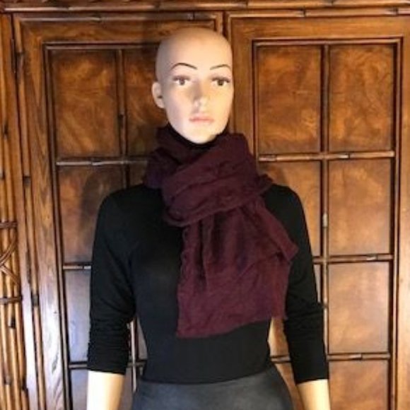 NWOT Jones New York Merlot Tufted Scarf - Picture 3 of 5